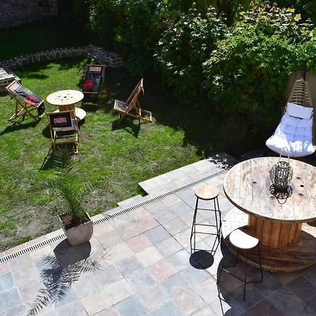 La Tour Notre Dame Bed & Breakfast