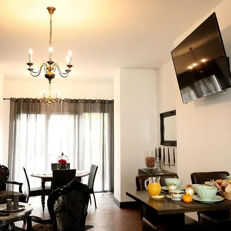 La Tour Notre Dame Bed & Breakfast