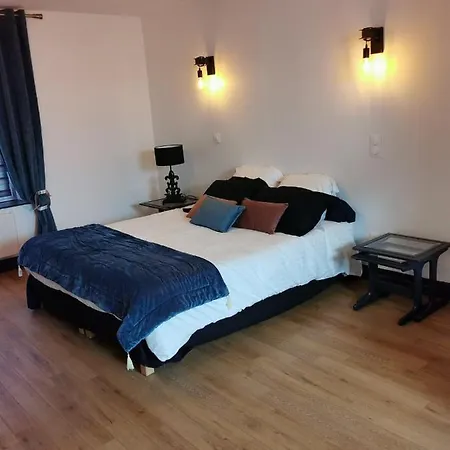 La Tour Notre Dame Bed & Breakfast