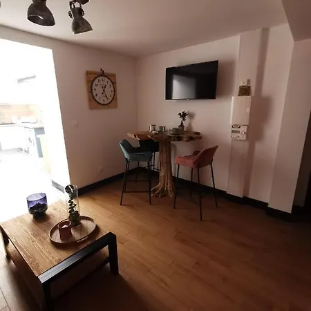 La Tour Notre Dame Alojamento de Acomodação e Pequeno-almoço 4*